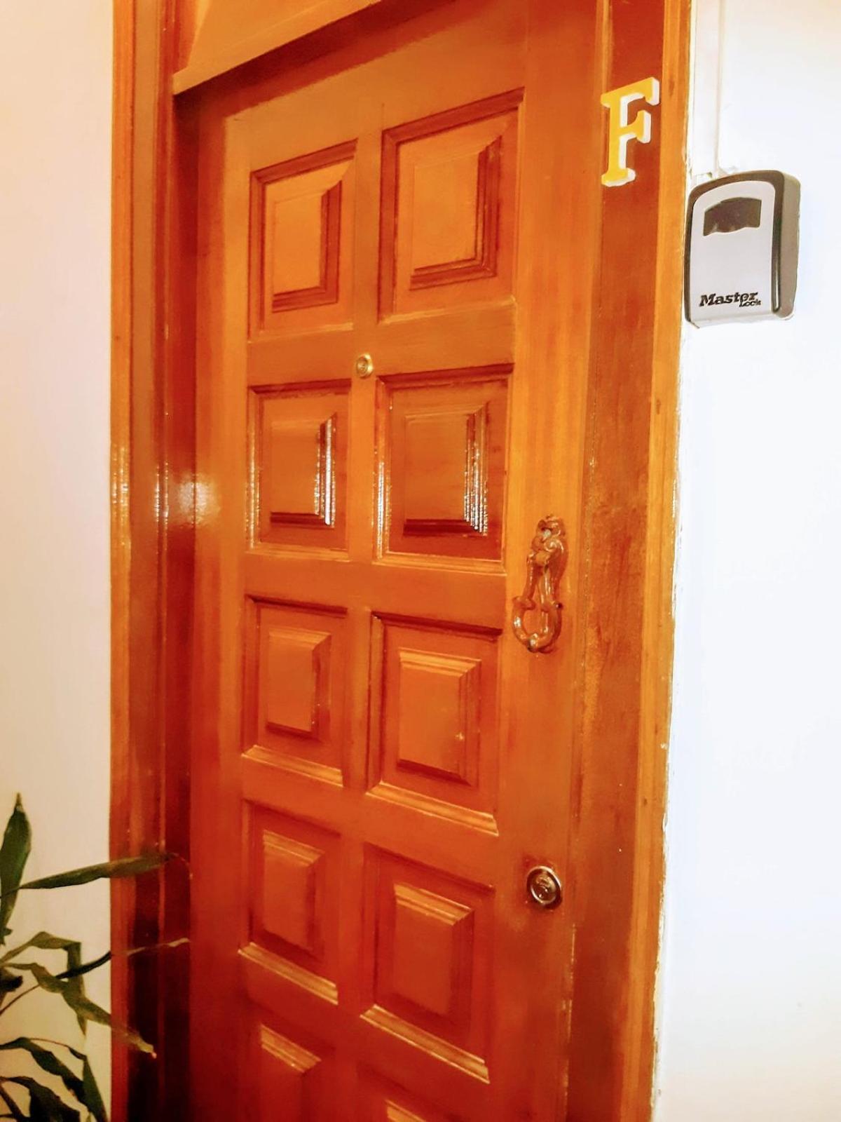 Metro Arroios Apartment